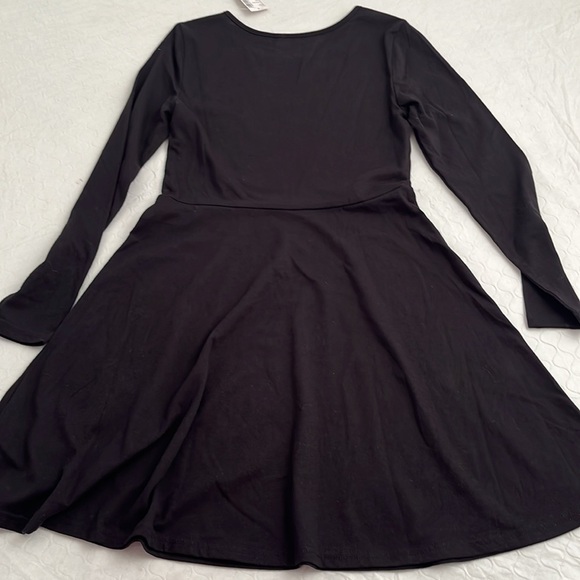 The children’s place black stretch long sleeve crew neck fit and flare dress - Picture 2 of 9
